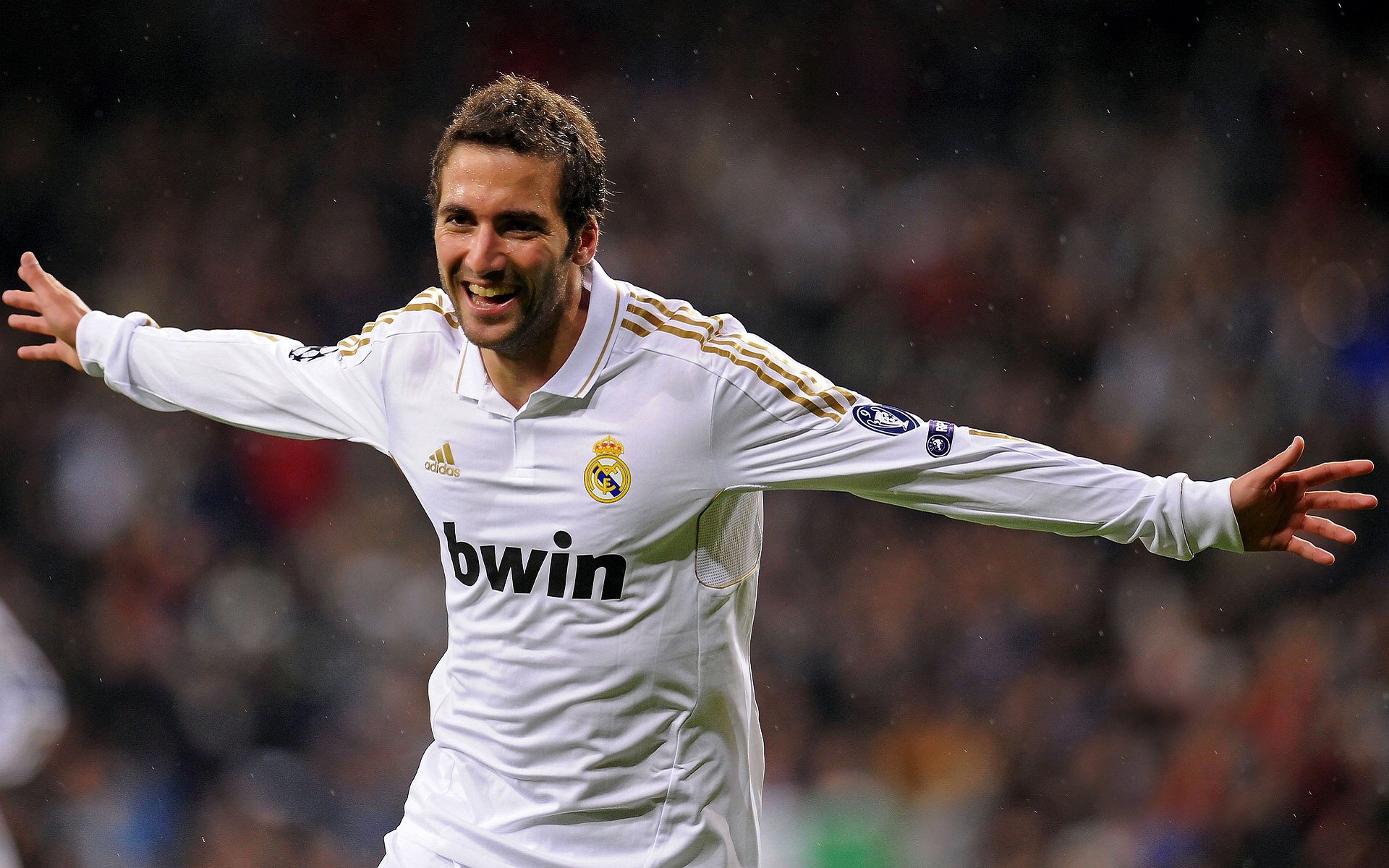 《Faker：十年不败的传奇路，未来可期》，faker职业多少年