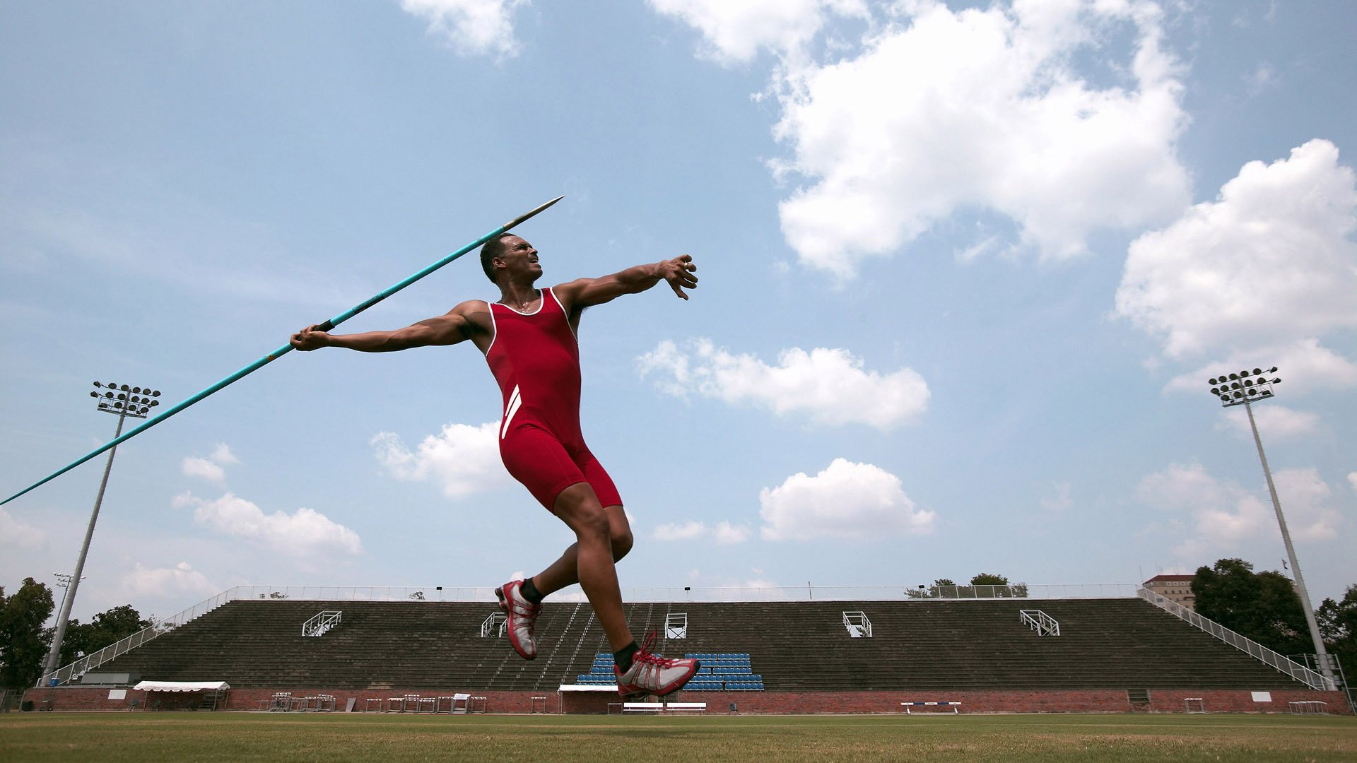 摩洛哥马术协会举办国际马术科技大会，推动行业技术交流与合作。