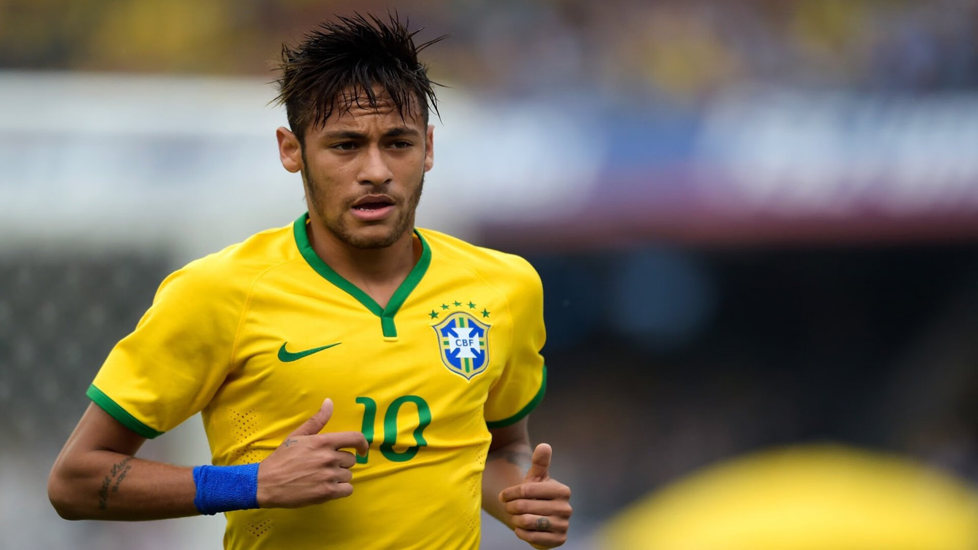 梅西个人助攻破百，带领巴黎稳坐法甲榜首，梅西打入巴黎生涯首球