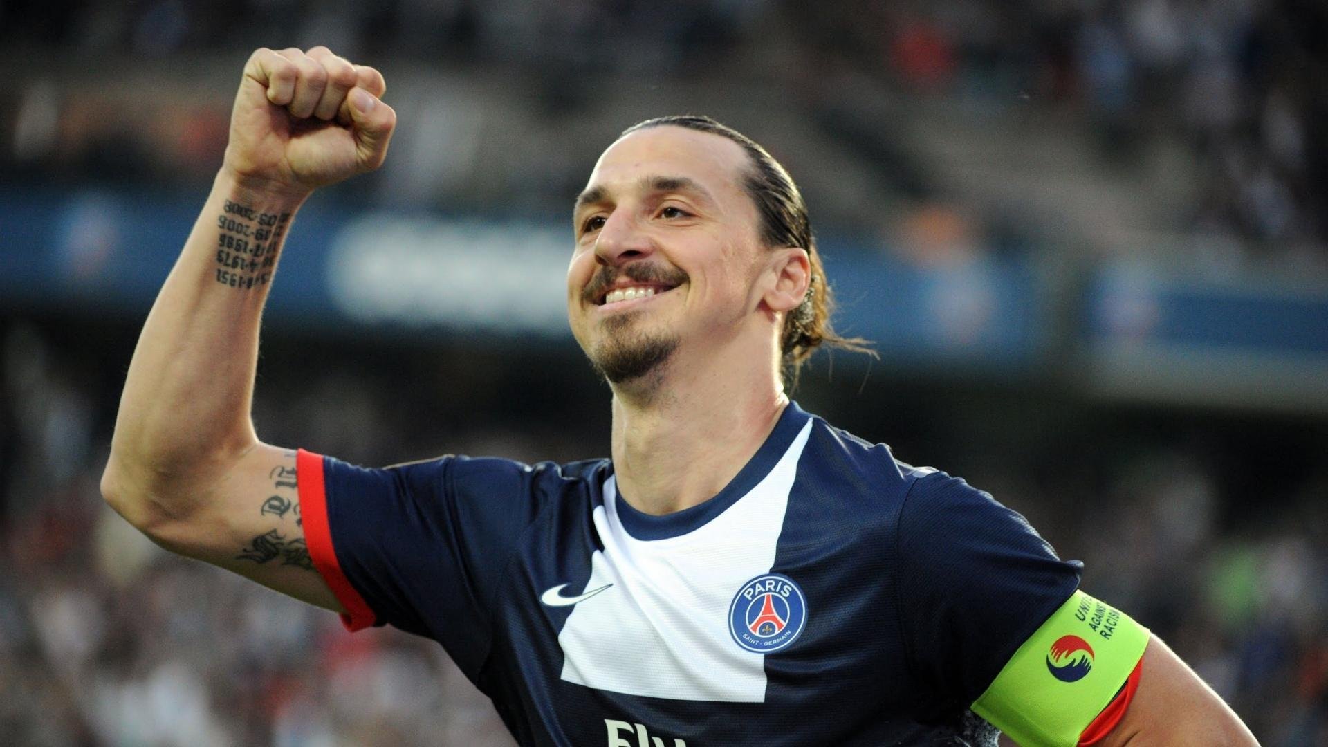 球队内部揭秘：冠军队伍的“成功方程式”，球队夺冠